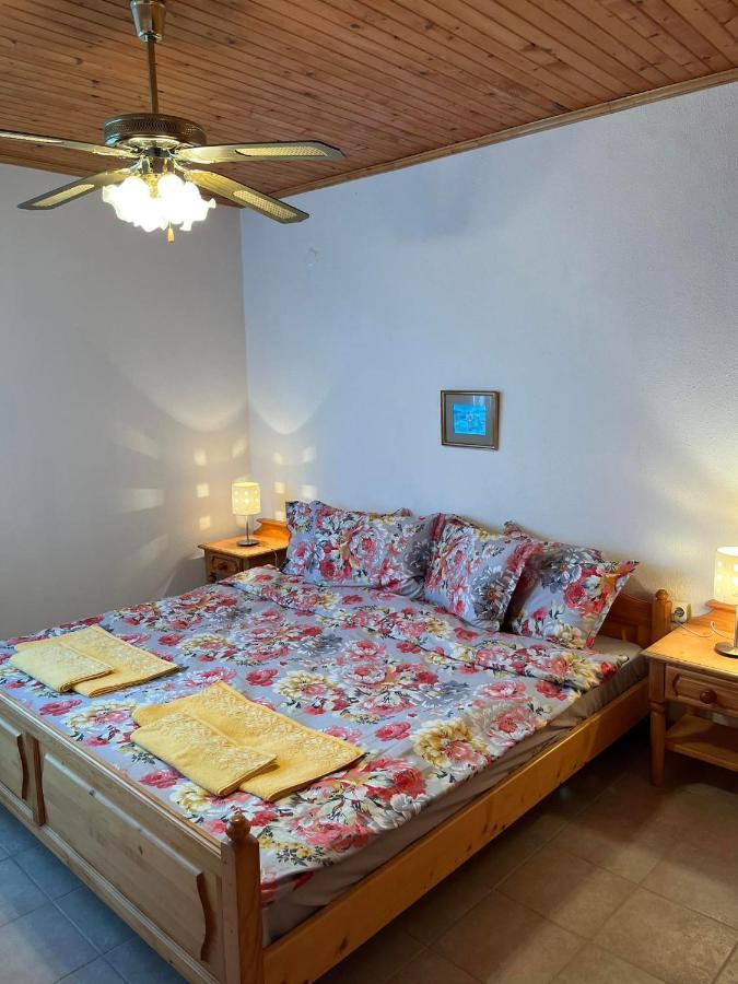 Приятна Къща За Почивка Караколев 2 Villa Obrochishte Exterior photo