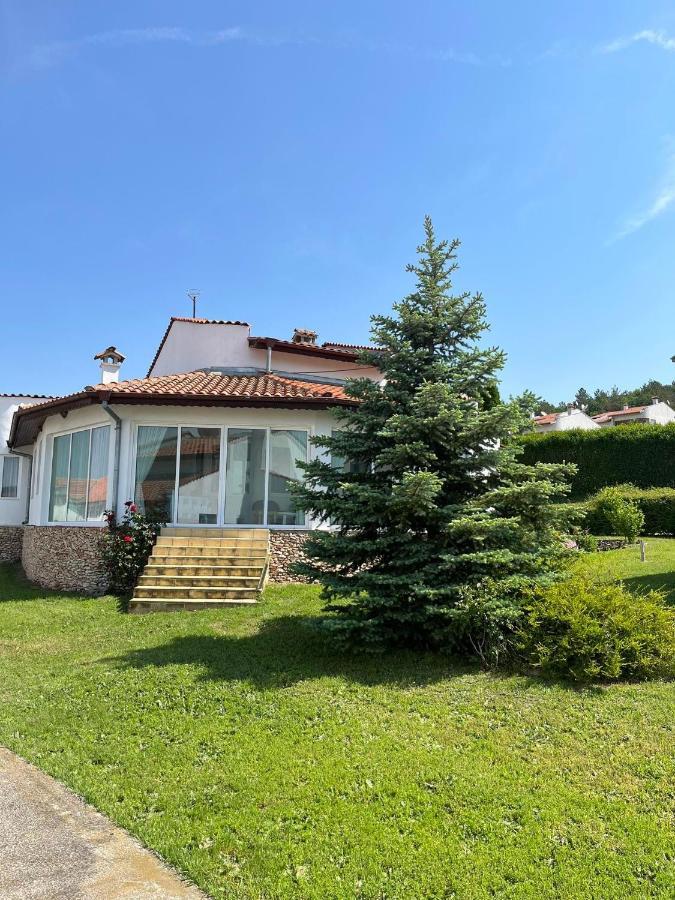 Приятна Къща За Почивка Караколев 2 Villa Obrochishte Exterior photo